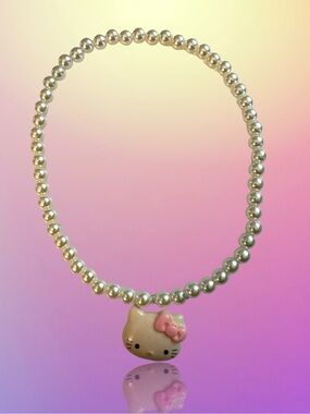 Hello Kitty Faux Pearl Beaded Necklace with Hello Kitty Pendant
